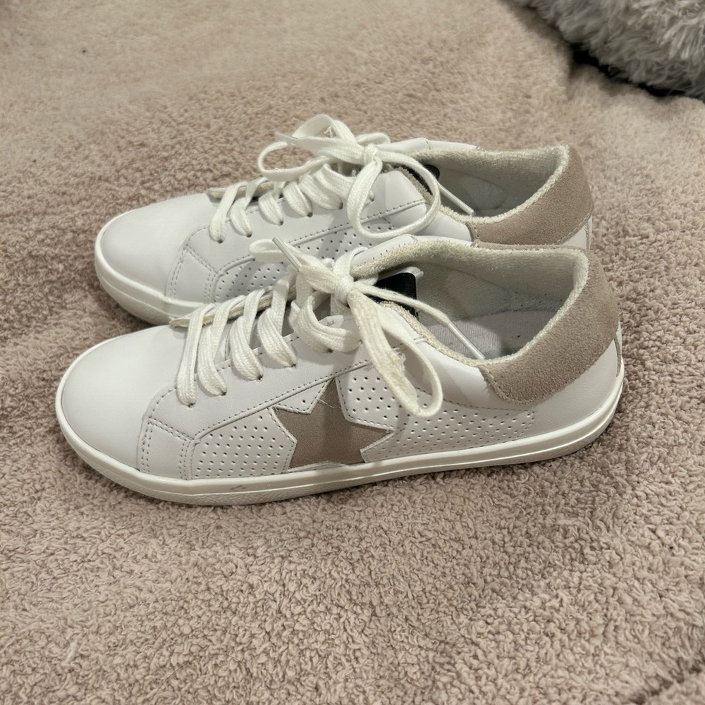 Steve Madden Sneakers